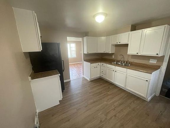 3rd image of 6308 N 42nd St
