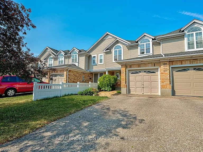 555 Mariner Dr — Photo 2