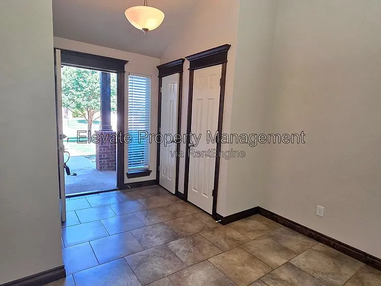 2300 Starwood Way — Photo 4