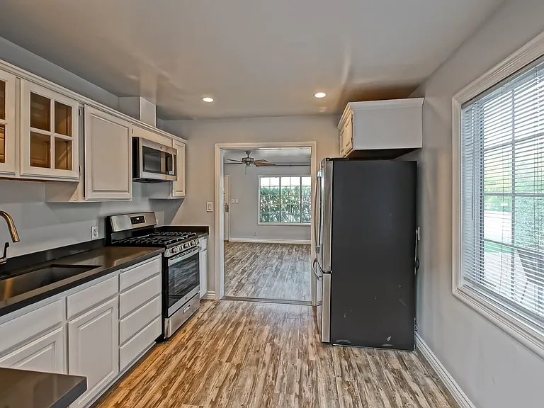 615 N Peck Ave — Photo 17