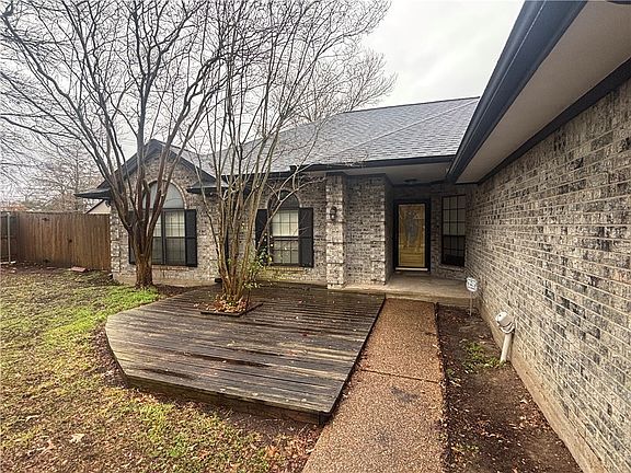 2nd image of 2918 Durango Ct
