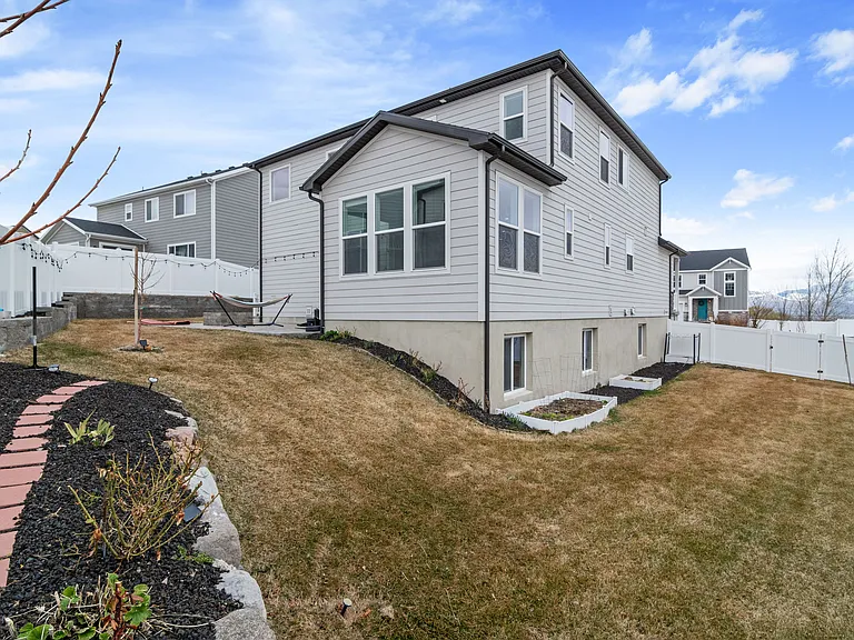 2283 N Elderberry Dr — Photo 20