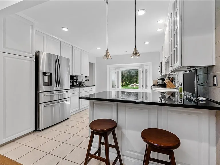 6 Bennett Dr — Photo 11