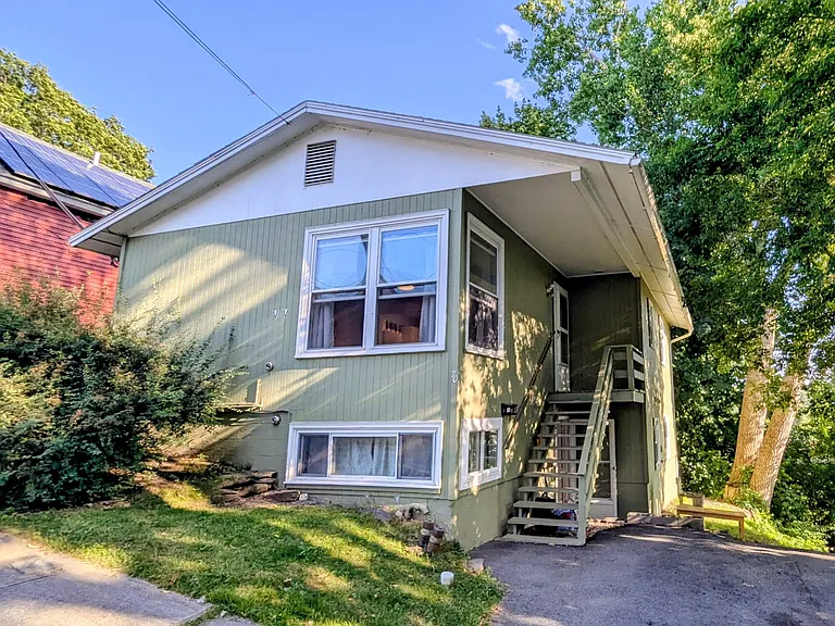 70 Maple St #A — Photo 1