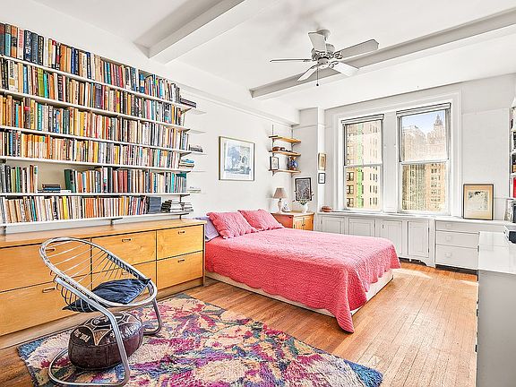 3rd image of 12 W 96th St APT 11D