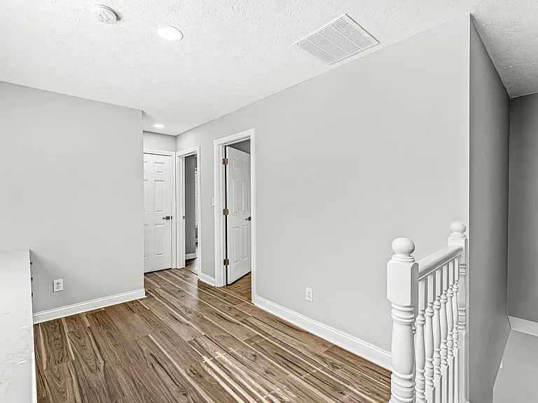 2046 Ruckle St — Photo 17