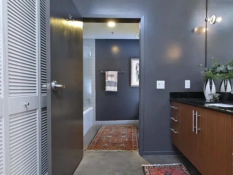 510 S Hewitt St #305 — Photo 11