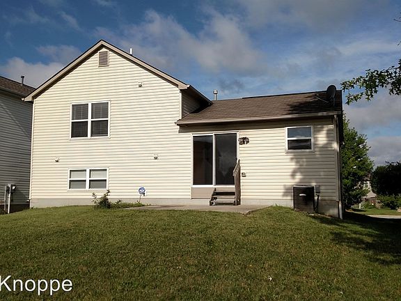 4th image of 526 Dover Pond Dr