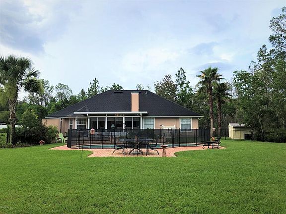 2nd image of 16954 Elsinore Dr