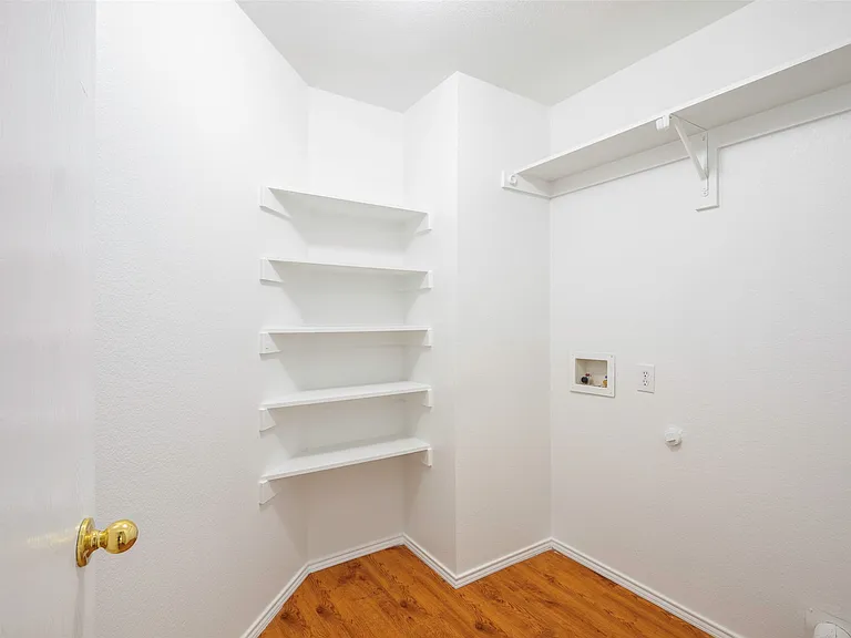 1001 Campbell Dr — Photo 14