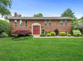 200 Altermoor Dr, Natrona Heights, PA