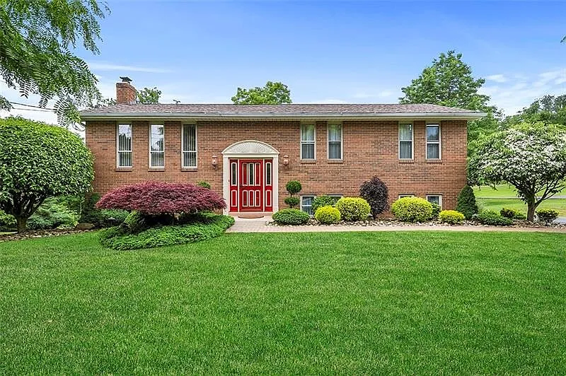 200 Altermoor Dr photo 1