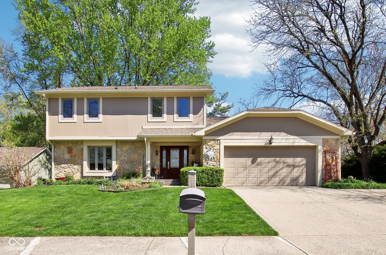 8332 Tanager Ln photo 1