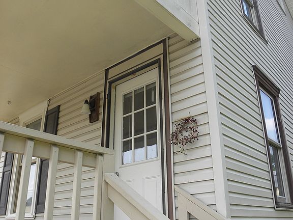 5th image of 943 Rose Hill Ave