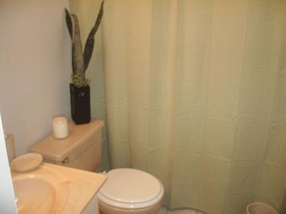 3rd image of 5578 Waterman Blvd #8ETF