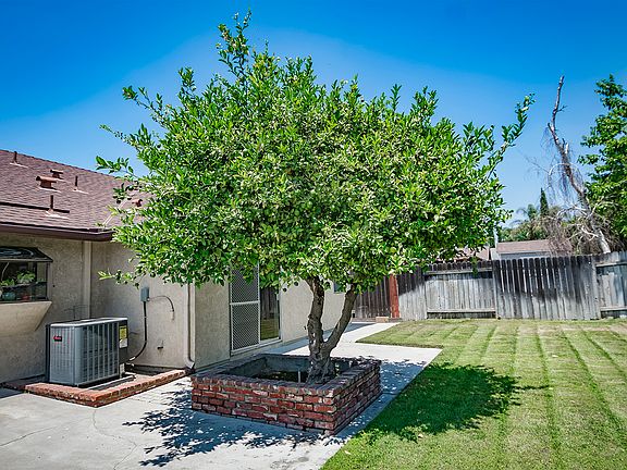 5th image of 2835 S Lassen Ave