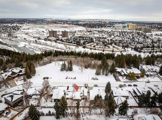 149 N Wildwood Dr SW, Calgary, AB T3C 3C7