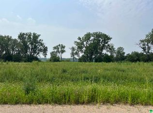 46035 Daniel Pl, Vermillion, SD 57069