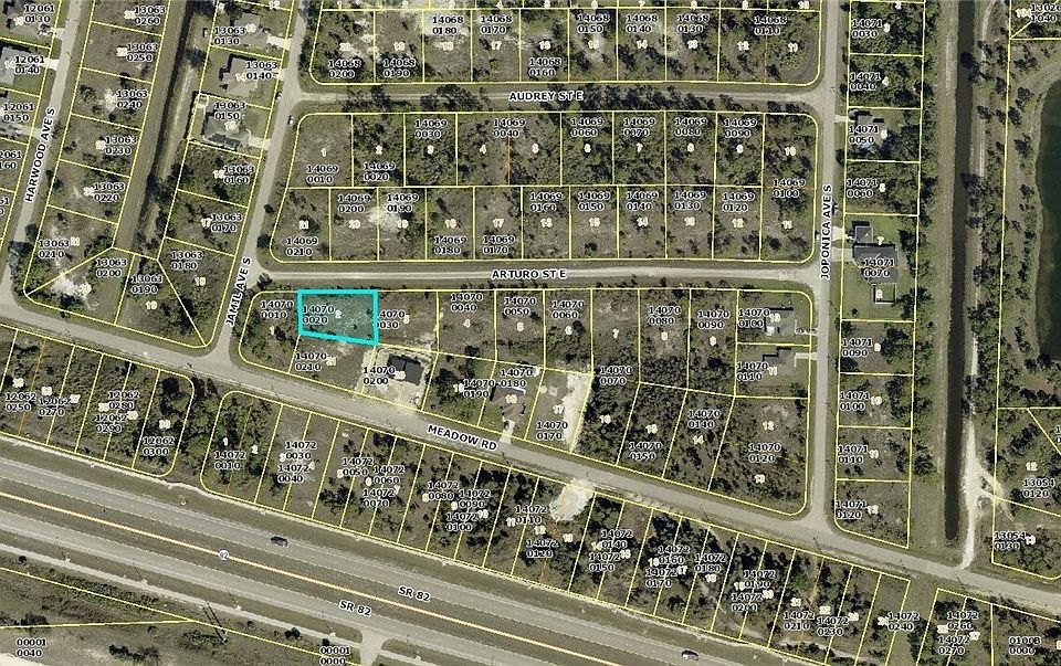 2nd image of 850 Arturo St E