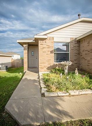 2nd image of 124 Mood Lake Dr