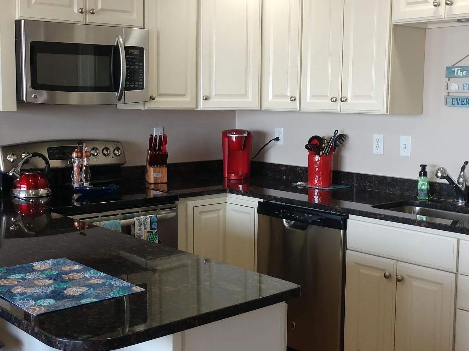 83 Ocean Blvd — Photo 3