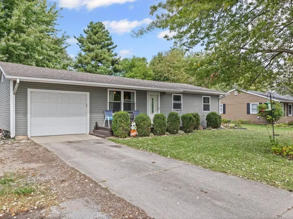 307 W Elizabeth St, Flora, IN 46929