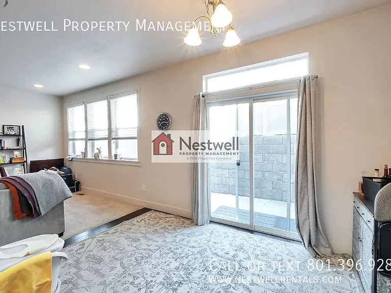 4159 N Fremont Dr — Photo 11