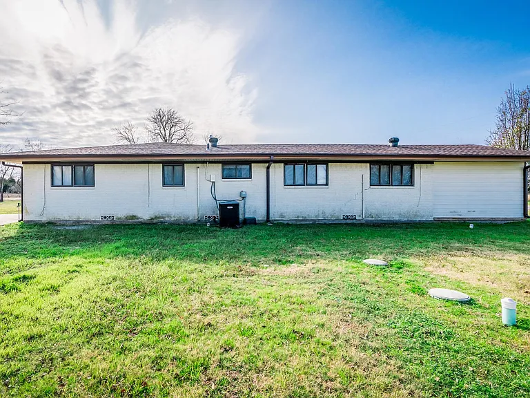 460 County Road 2186 — Photo 7