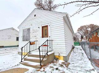1322 1st St SE, Minot, ND 58701