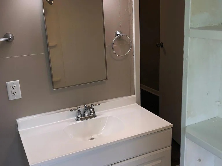 111 Bayberry St — Photo 6
