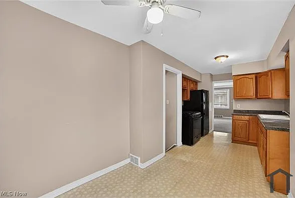 10721 Plymouth Ave — Photo 5