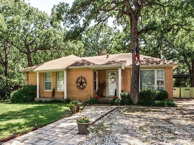 1st image of 2808 Dennis Cir