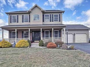 75 Holly Ln, Etters, PA 17319