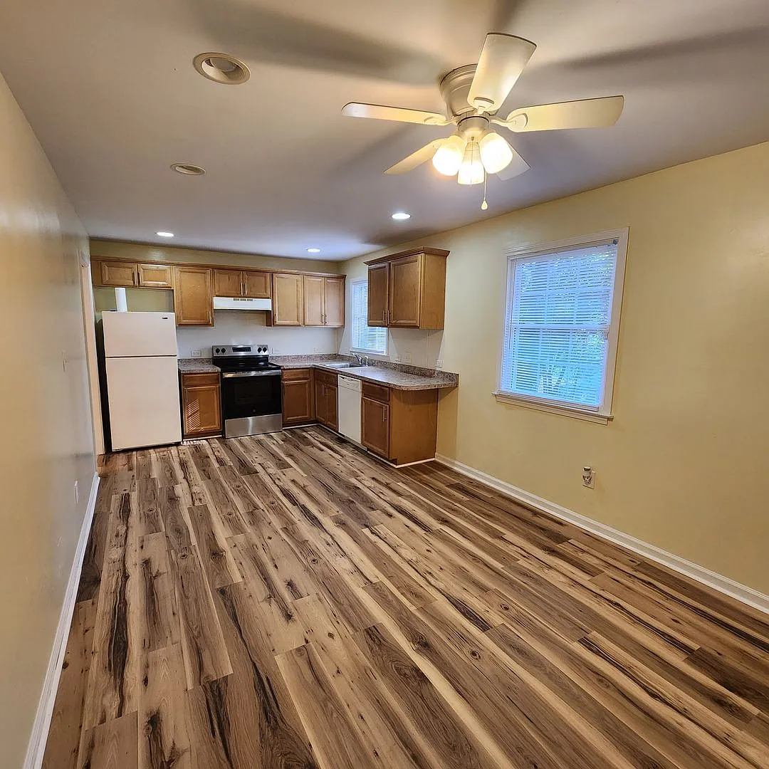 One Story home for rent — Photo 4