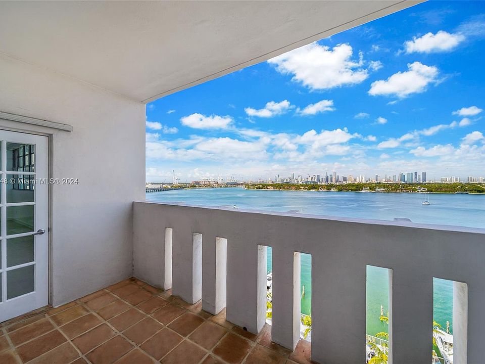 1st image of 800 West Ave Penthouse 29