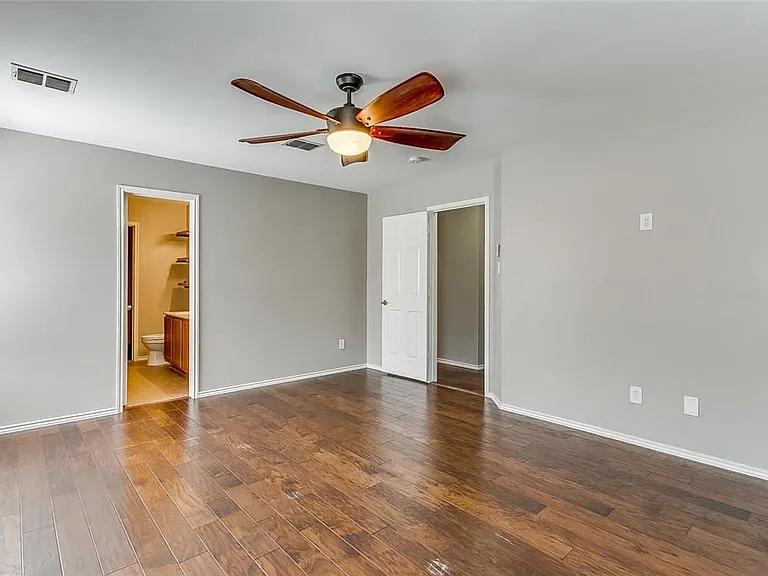 master bed downstairs