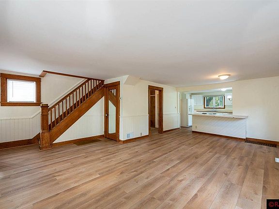 4th image of 143 James Ave