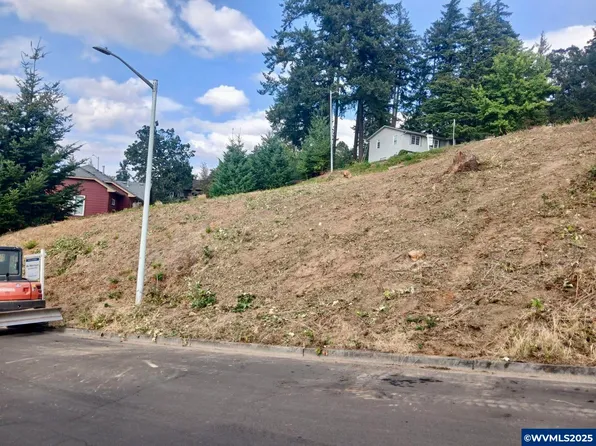 2724 Prominent Ct S, Salem, OR 97302