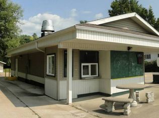 1025 S Main St, Palmyra, MO 63461