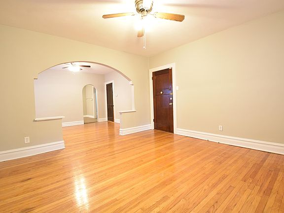 3rd image of 4508 Shenandoah Ave #1E