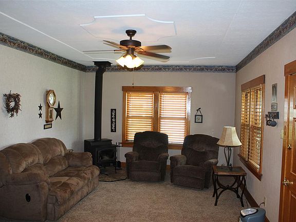 4th image of 105 E 19th Ave