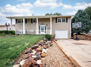 2312 Mayfair Dr, Salina, KS 67401