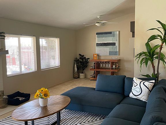 3rd image of 2575 Mammoth Dr