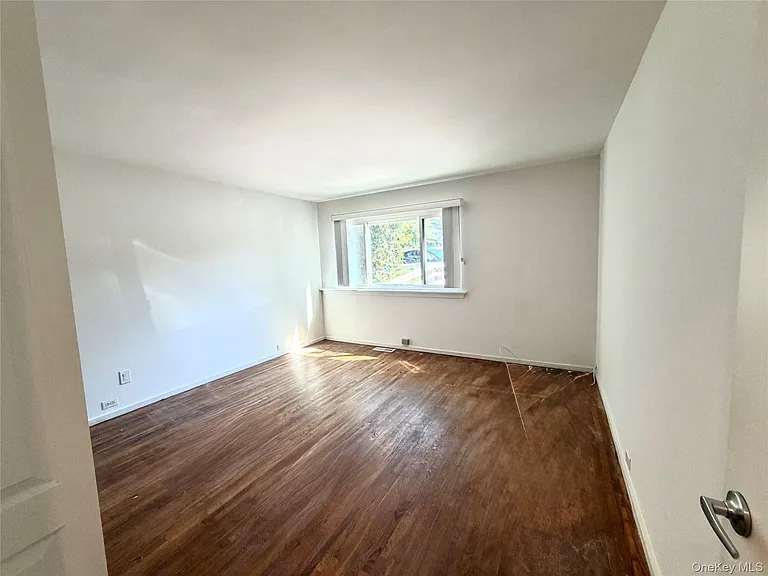 77 Sands Point Rd #1 — Photo 13