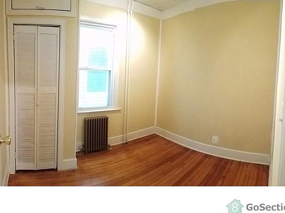 5th image of 95 Nicholas Ave #1