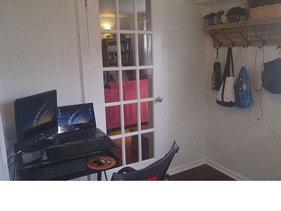 3rd image of 373 Lakeview Ave