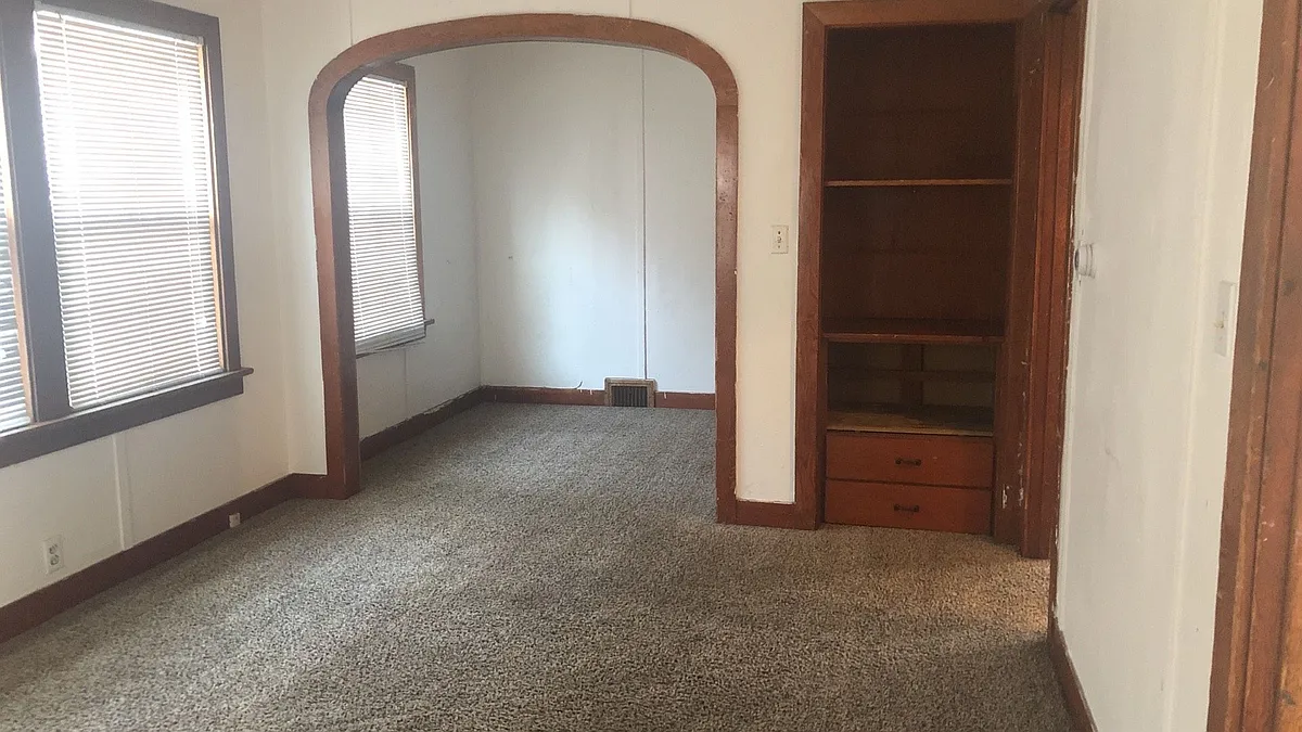Building Photo - 675-677 NE Opal St
