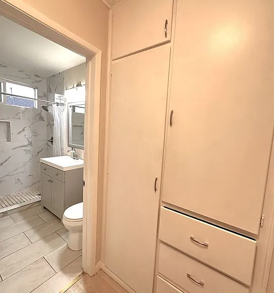 2027 Euclid St #A — Photo 18