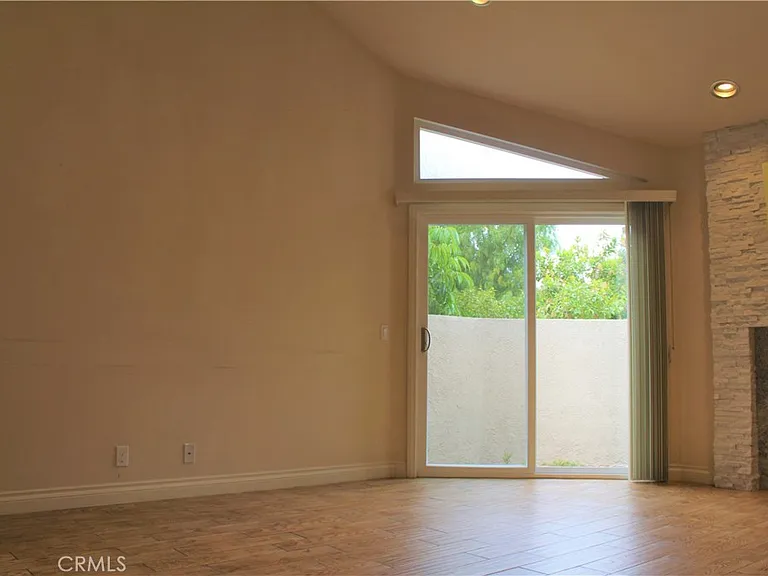 32 Stanford Ct #16 — Photo 5
