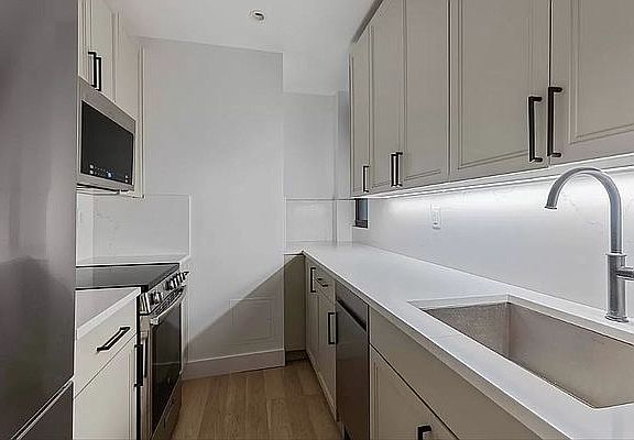 4th image of 230 W 97th St APT 7E